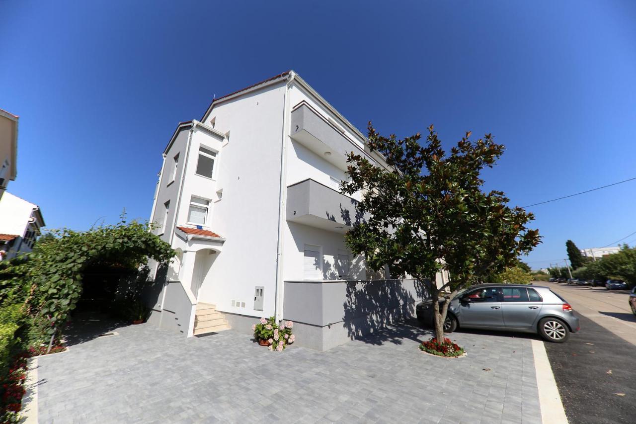 Apartments Doris ザダル エクステリア 写真